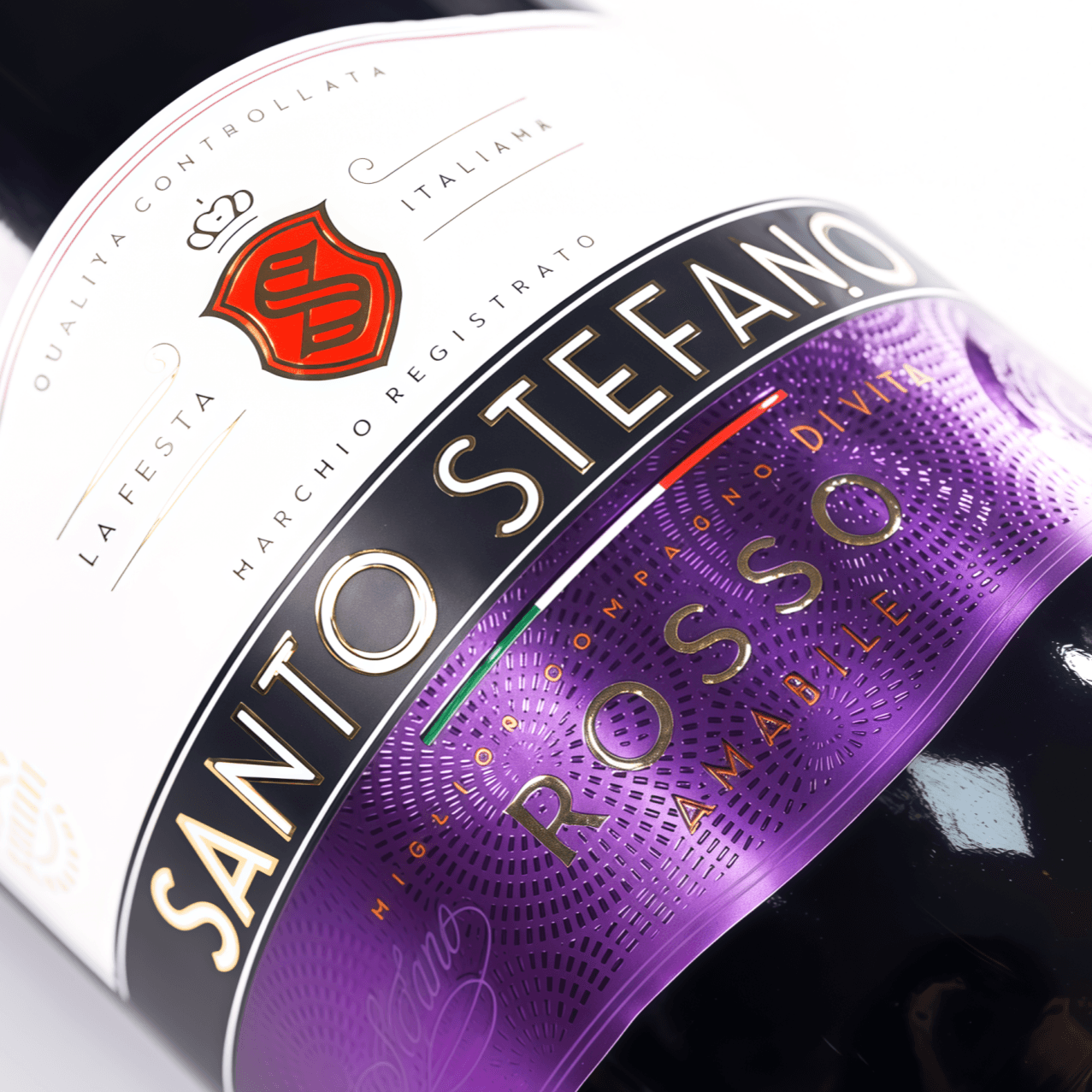 Custom Foil and Embossing Wine Bottle Labels